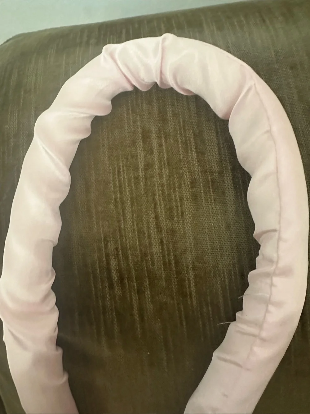 Pink satiny no heat curling rod/band with scrunchies set